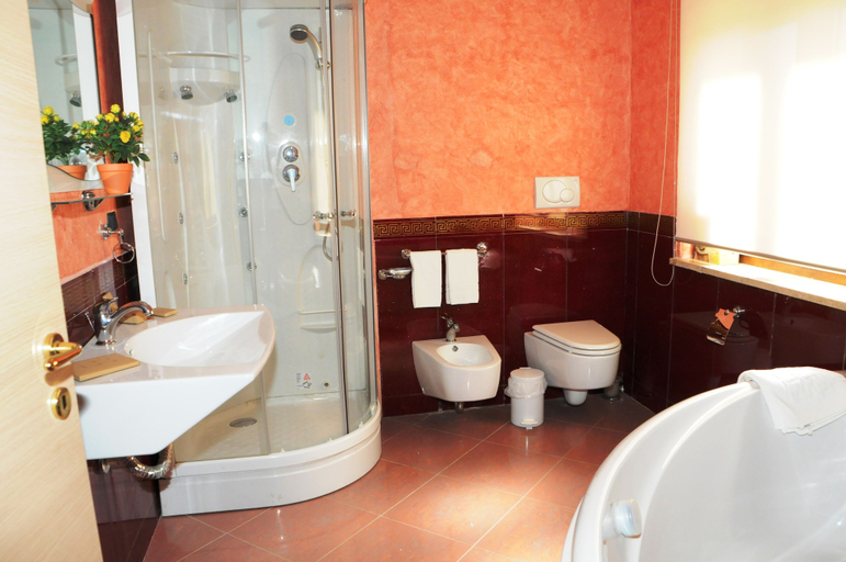 Bathroom 3, Park Hotel Paradiso, Enna