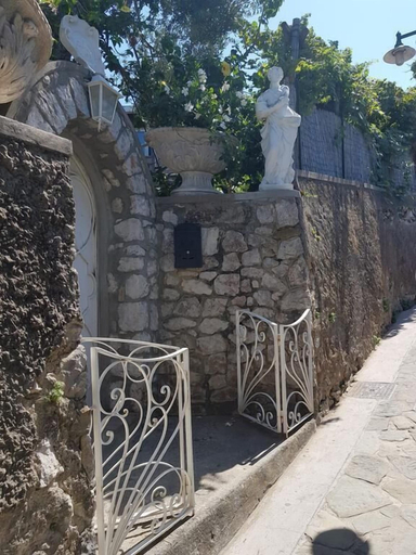Others 5, Casa Gaia, Napoli