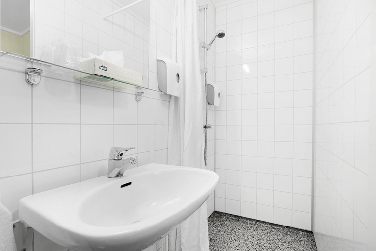Bathroom 5, Bardufoss Hotell, Målselv
