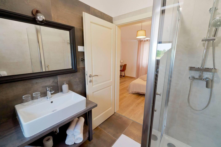 Bathroom, Lovely 3-bed Villa in Istria Villa Flegar, Svetvinčenat