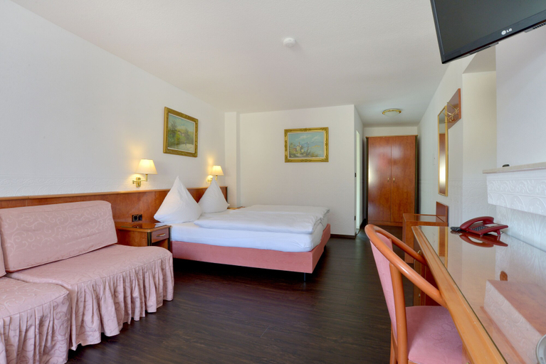 Bedroom 3, Hotel Zehnthof, Cochem-Zell