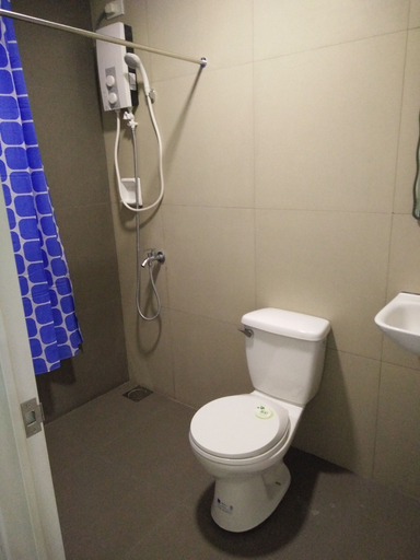 Bathroom 4, RF Suites, Cebu City