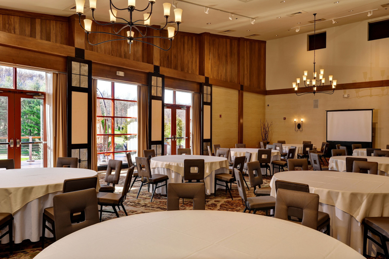 Food & Drinks 5, Bear Creek Mountain Resort, Berks