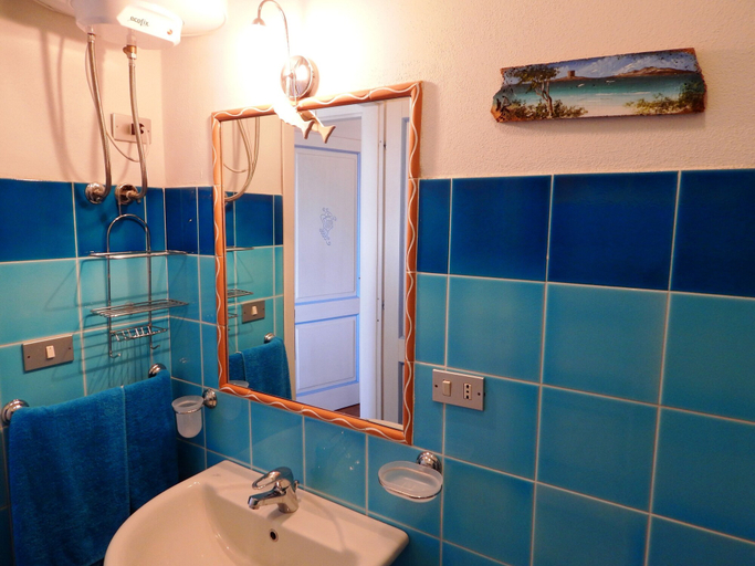 Bathroom sink, Trilo Mirto, Sassari