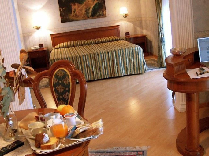 Bedroom, Parco Serrone, Bari