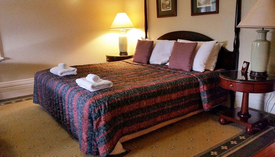 Bedroom 3, Darcys Hotel at Homebush, Strathfield