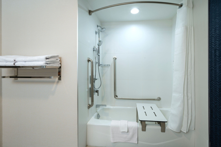 Bathroom 3, Fairfield Inn & Suites by Marriott North Bay, Nipissing