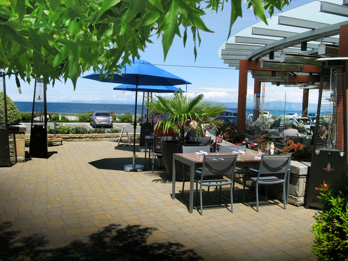 Food & Drinks 5, Qualicum Beach Inn, Nanaimo