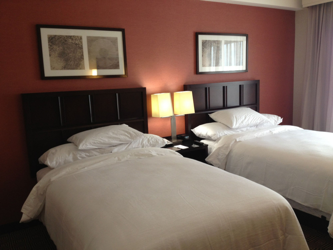 Bedroom 3, Embassy Suites Newark Airport, Union