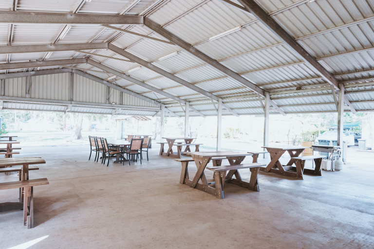 Food & Drinks 5, BIG4 Cania Gorge Holiday Park, Monto