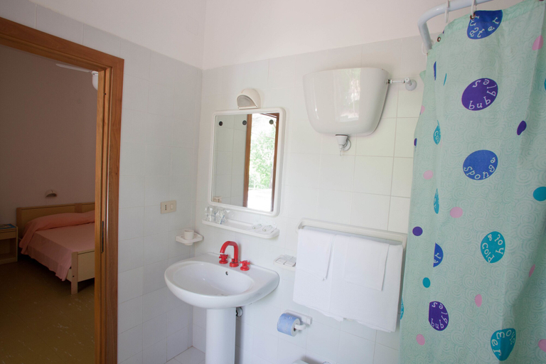 Bathroom 3, Hotel Santa Lucia, Cosenza