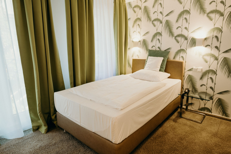 Bedroom 3, Hotel Crystal, Regionalverband Saarbrücken