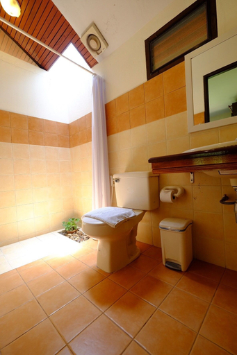 Bathroom 4, Suan Bankrut Beach Resort, Bang Saphan