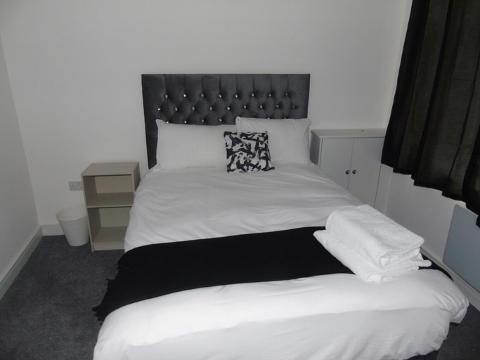 Bedroom 3, Inviting 1-bed Ground Floor Apartment in Bolton, Bolton