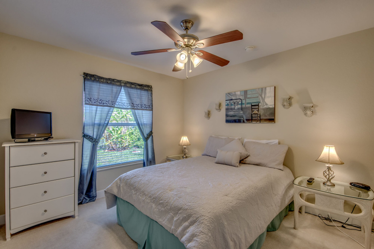 Bedroom 3, House Palm Tree by Vacationhit, Lee
