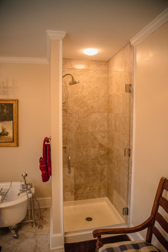 Bathroom 4, Blessings on State Bed & Breakfast, Morgan