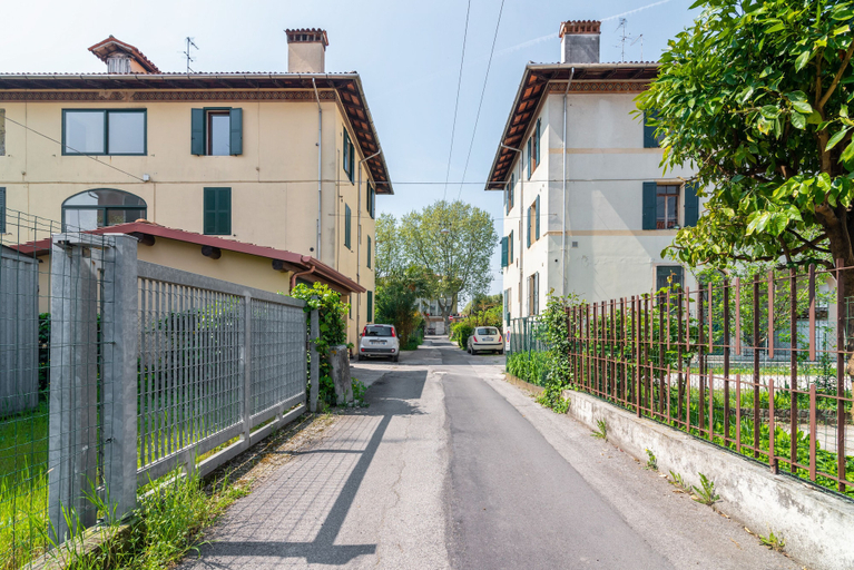 Others 5, Prato della Valle Roomy Flat, Padua