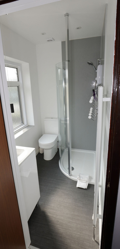 Bathroom, Aylesbray Lodge, Cambridgeshire