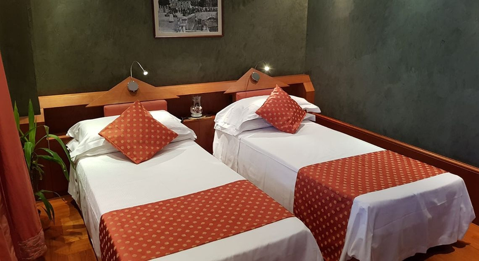 Bedroom 3, HR Hotel, Gorizia
