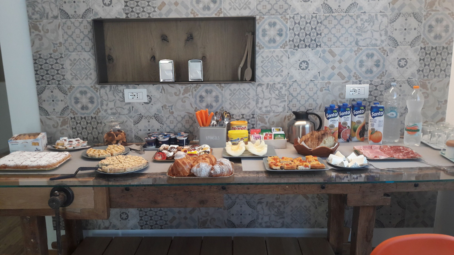 Food & Drinks 5, h-sa Guest House, Matera