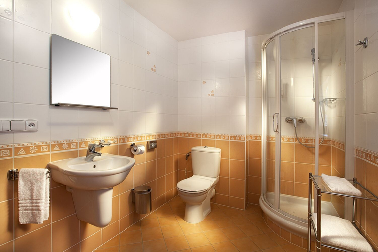 Bathroom 5, Hotel Akademie, Benešov