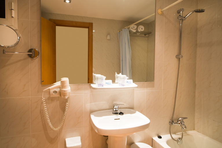 Bathroom 4, Hotel Abelux, Baleares