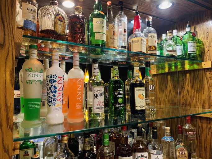 Food & Drinks 4, Brookings Inn, Brookings