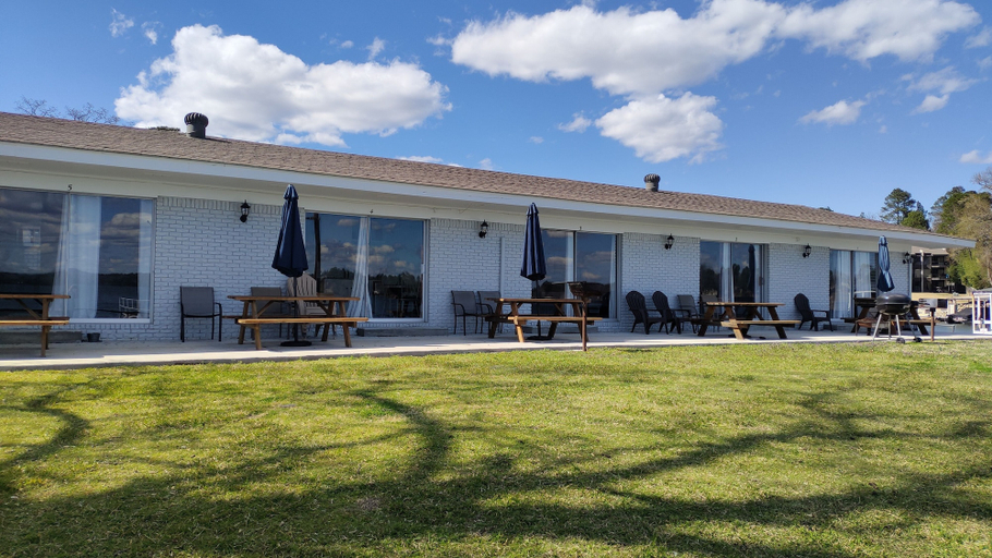 Exterior & Views 2, Willow Beach Resort, Garland