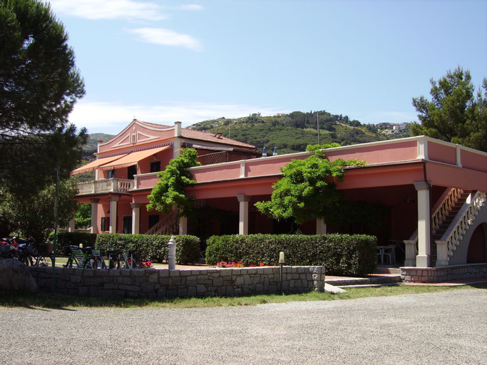 Pozzo al Moro Village, Livorno