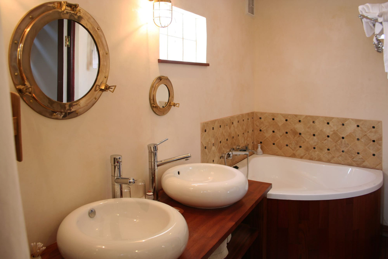 Bathroom, Dar Loulema, Essaouira