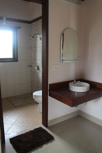 Bathroom 5, Betutu Bali Villas, Gianyar