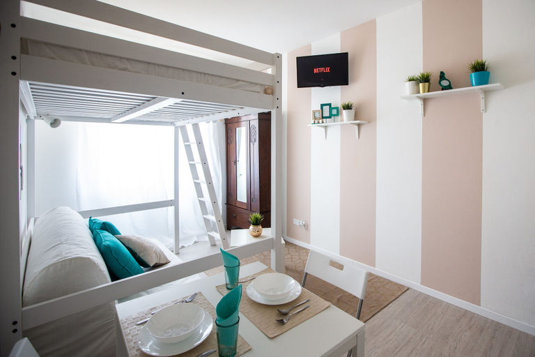 Others 4, Home Hotel - Transiti 21, Milano