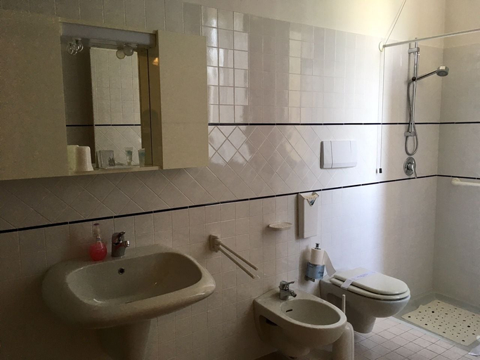 Bathroom 4, Hotel Villa Scalabrini, Treviso