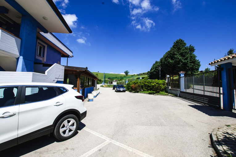 Exterior & Views 2, Alla Corte Blu B&B, Potenza