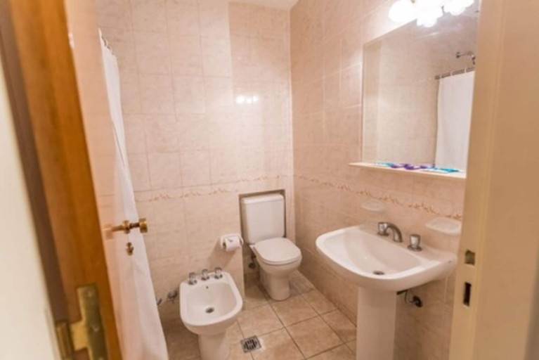 Bathroom 5, Hotel Astor, General Pueyrredón