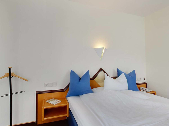 Bedroom 2, Hotel Empfinger Hof, Sure Hotel Collection by Best Western, Freudenstadt