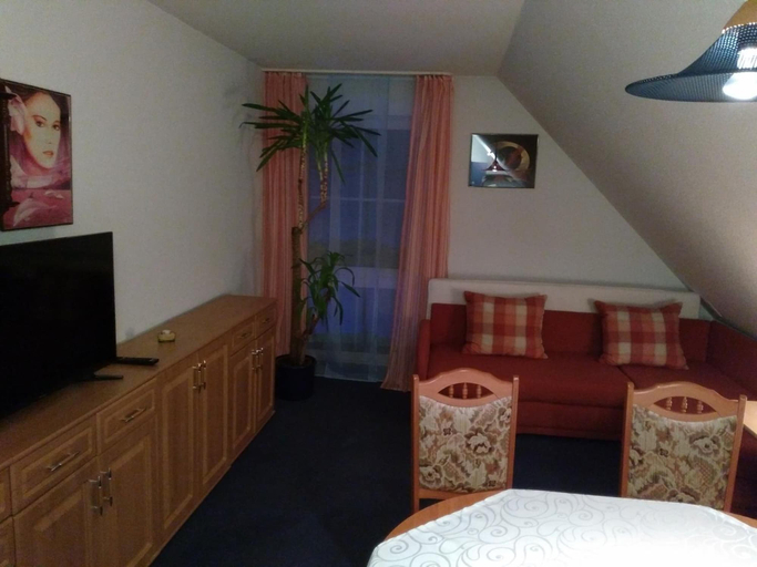 Bedroom 2, Hotel Rodewisch, Vogtlandkreis