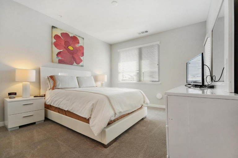 Bedroom 2, Luxury Condos Menlo Park, San Mateo