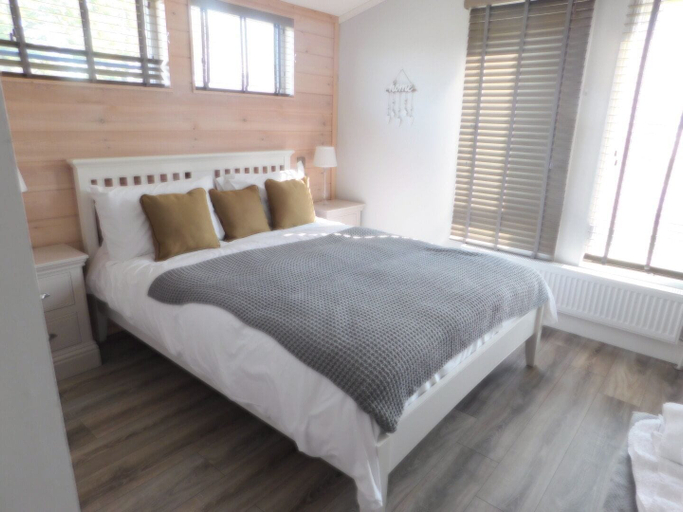 Bedroom 2, Spacious 2-bed Lodge in Bury Saint Edmunds, Suffolk