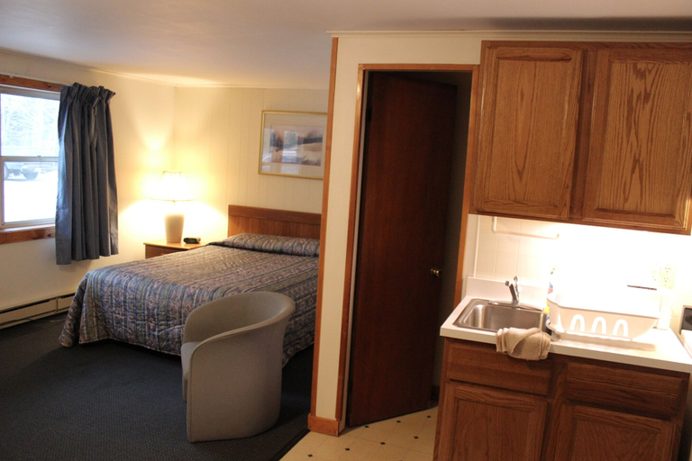 Bedroom 3, Nootka Lodge, Grafton