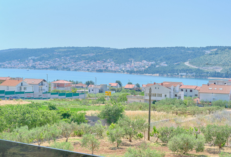 Others 5, Apartment Queen, Trogir