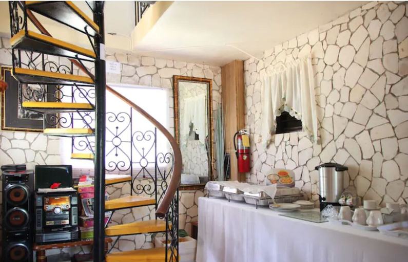 Food & Drinks, Comfort Kingdom Villa Bed & Breakfast