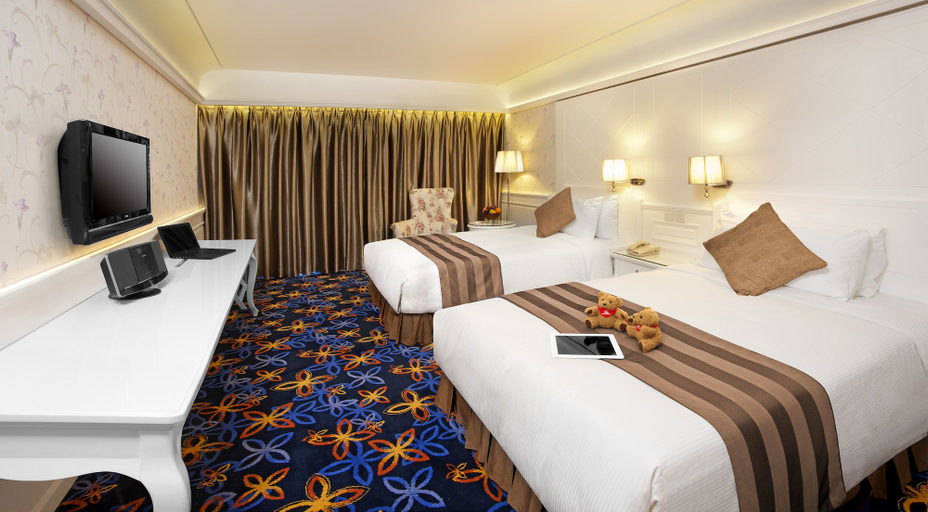 Bedroom 2, Riviera Hotel Macau, Macao