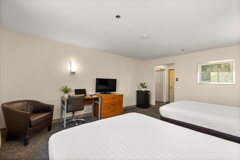 Bedroom 4, Good Nite Inn Fremont , Alameda