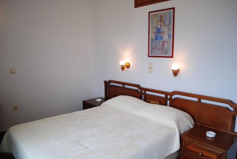 Bedroom 2, Star Daratsos, Crete