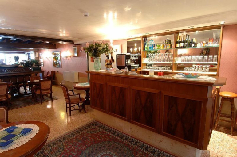 Food & Drinks 4, Hotel Canal, Venezia