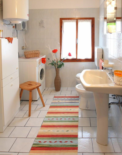 Bathroom 2, Casa Fiordaliso, Belluno
