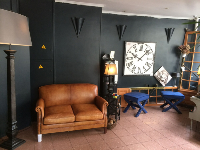 Others 4, Hôtel Picardy, Paris