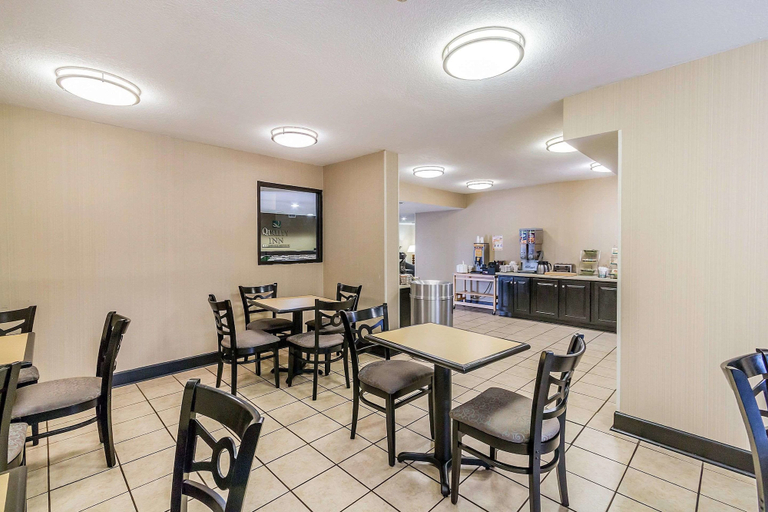 Food & Drinks 4, Quality Inn Savannah I-95, Chatham