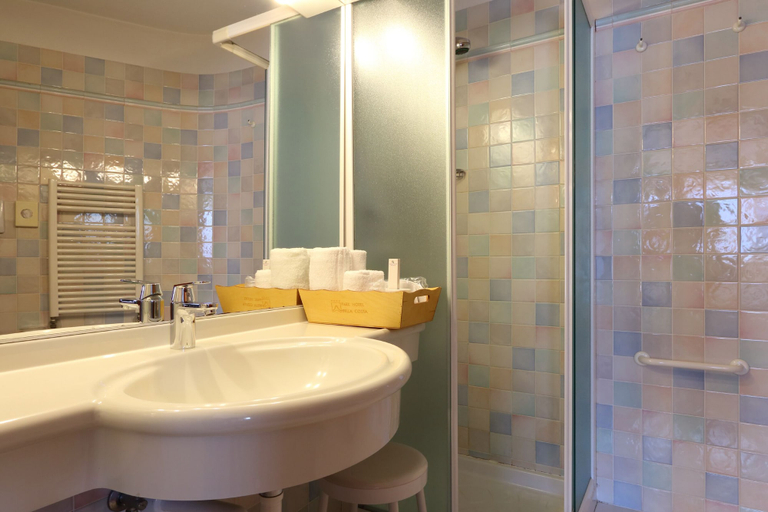 Bathroom 5, Park Hotel Bellacosta, Trento